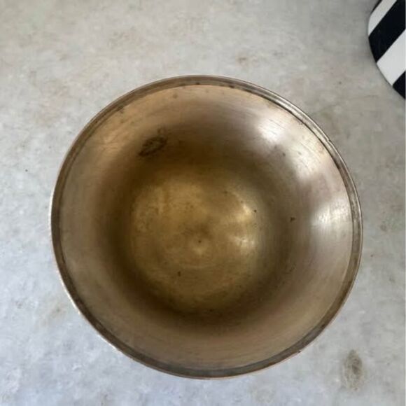 Small vintage brass goblet or dish - Picture 4 of 7